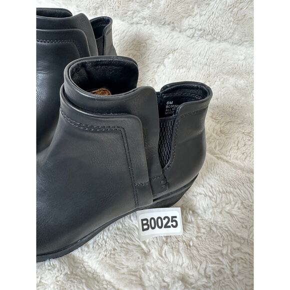 b.o.c. Grover Bootie 6 M Leather Black Heeled Chelsea Black Pull On - Picture 5 of 5
